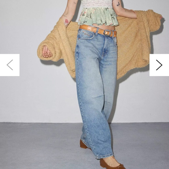 BDG Logan Buckle Baggy Barrel Jean - Picture 1 of 5
